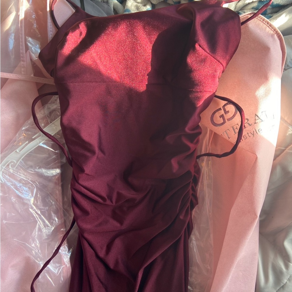 La Scala Burgandy prom dress - Picture 3 of 3